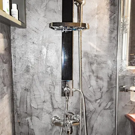 Vasiliki Venetian Apartament